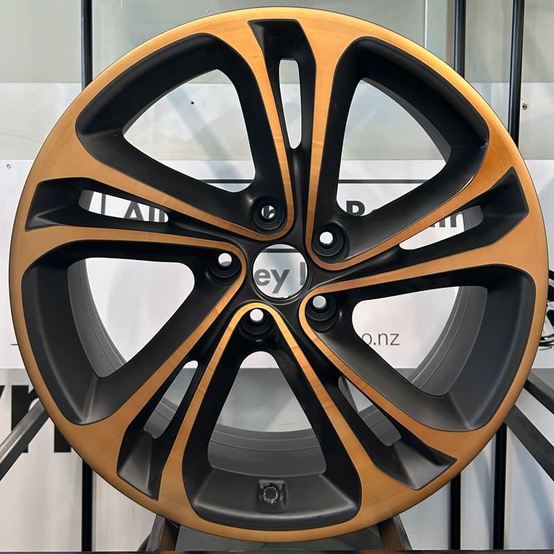 Coloured Alloy Wheel repaired by Alloy Wheel Repair