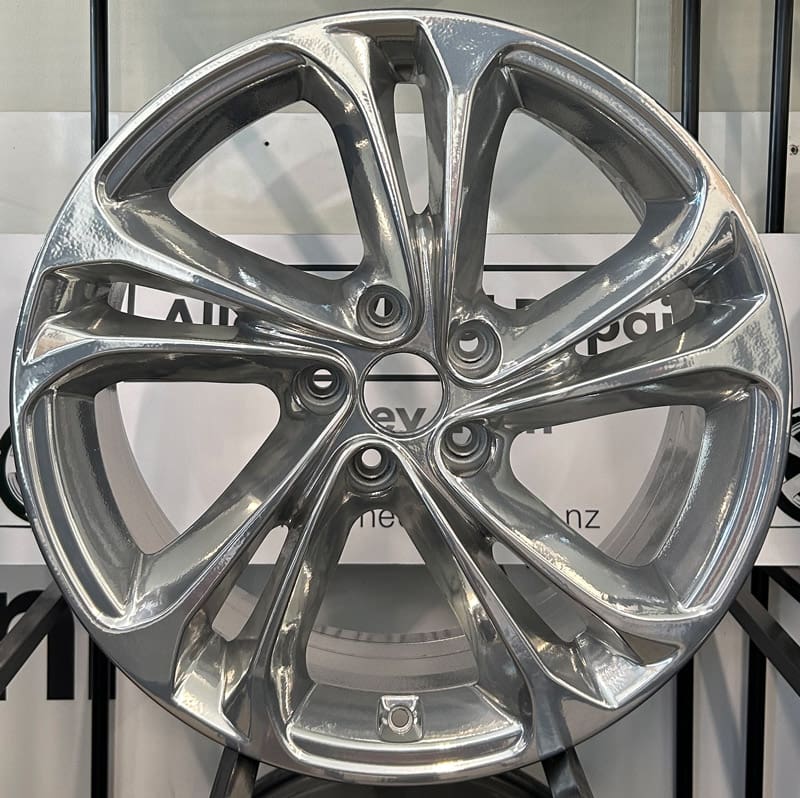 High Gloss Alloy Wheel repaired by Alloy Wheel Repair
